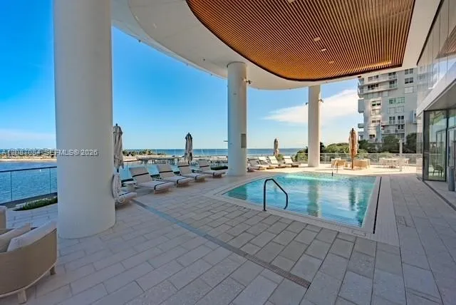 175 SE 25th Rd #1002 Miami, FL 33129
