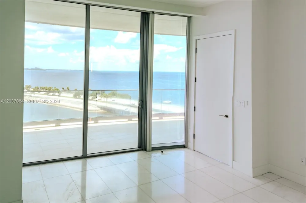 175 SE 25th Rd #1002 Miami, FL 33129
