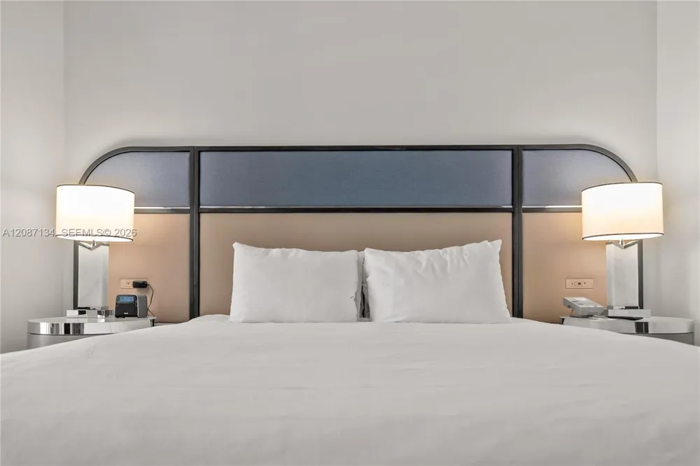 4401 Collins Ave #1508 Miami Beach, FL 33140