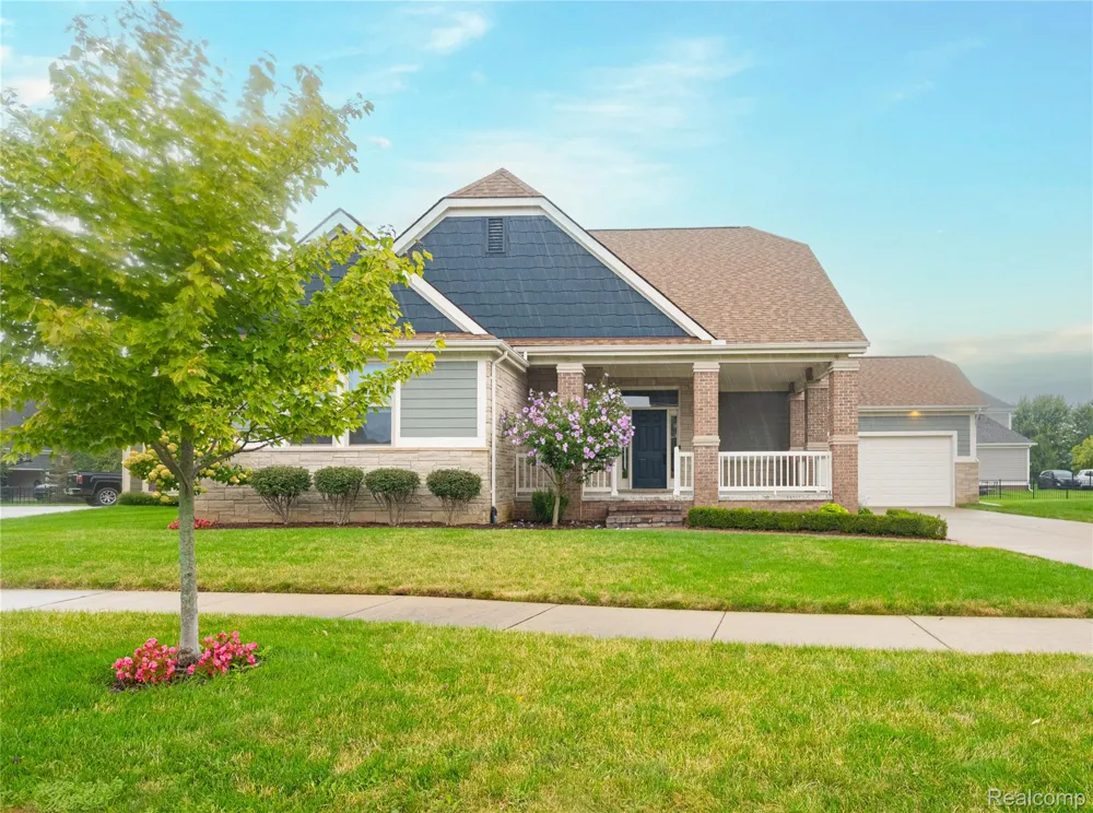18755 Newton Street Macomb Township, MI 48042