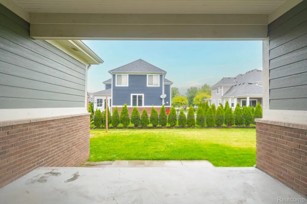 18755 Newton Street Macomb Township, MI 48042
