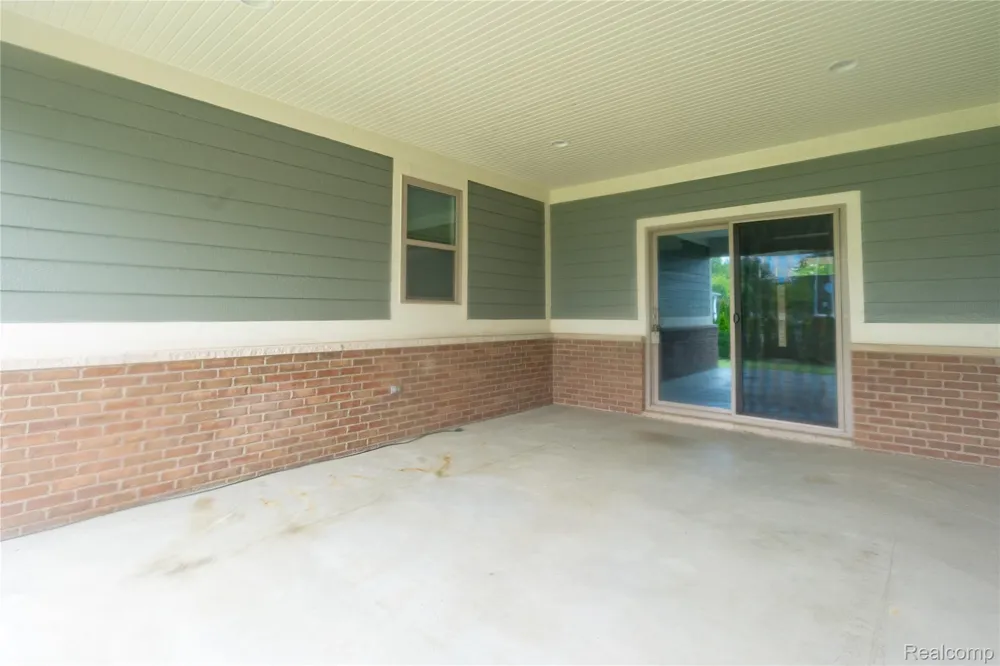 18755 Newton Street Macomb Township, MI 48042