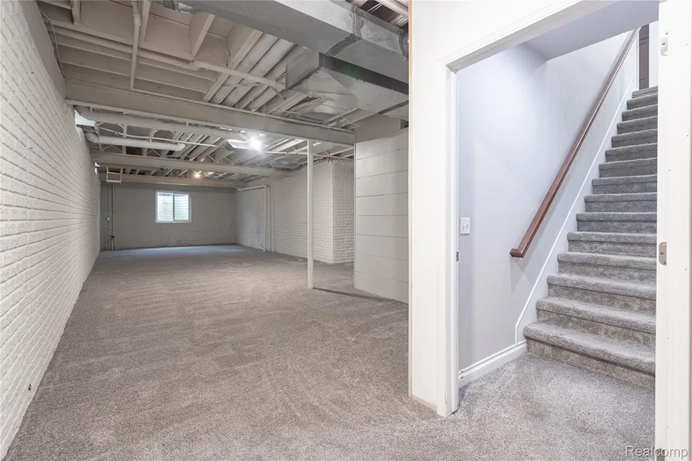 18755 Newton Street Macomb Township, MI 48042