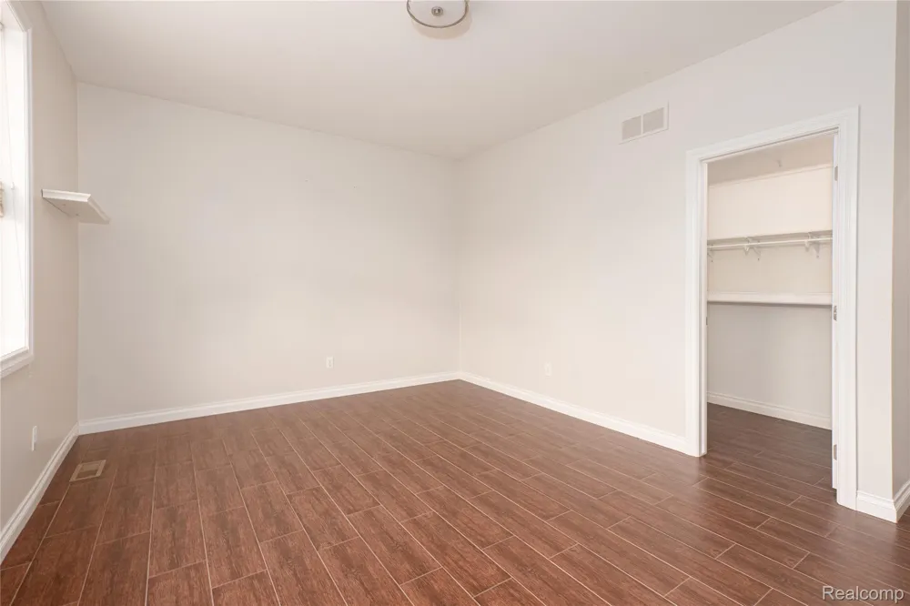 18755 Newton Street Macomb Township, MI 48042