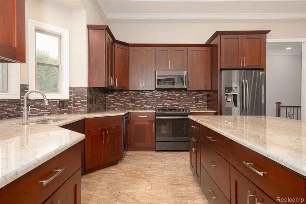 18755 Newton Street Macomb Township, MI 48042