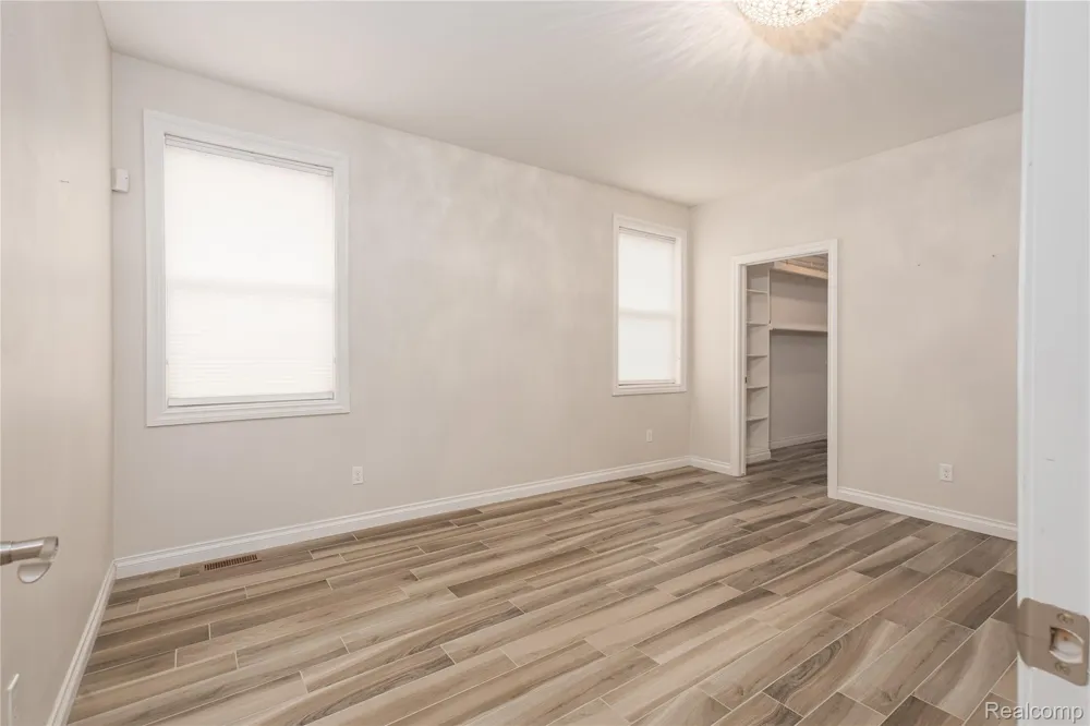18755 Newton Street Macomb Township, MI 48042