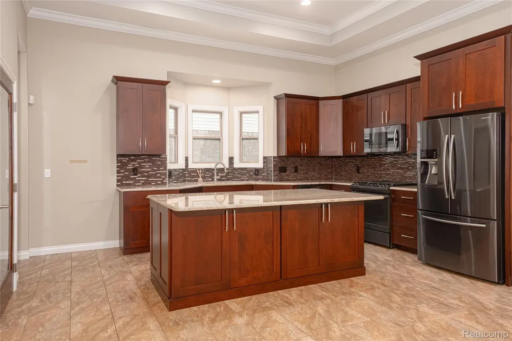 18755 Newton Street Macomb Township, MI 48042