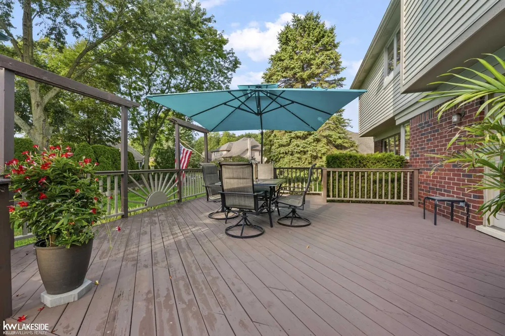 43748 Fallen Tree Drive Sterling Heights City, MI 48314