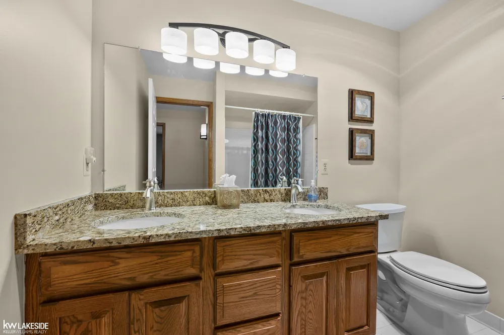 43748 Fallen Tree Drive Sterling Heights City, MI 48314