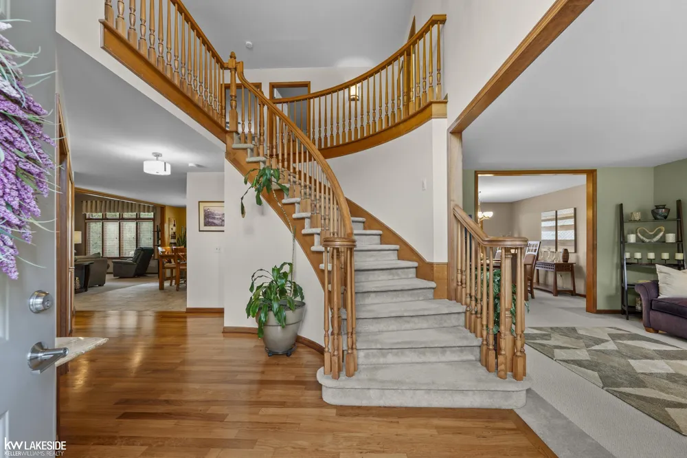 43748 Fallen Tree Drive Sterling Heights City, MI 48314