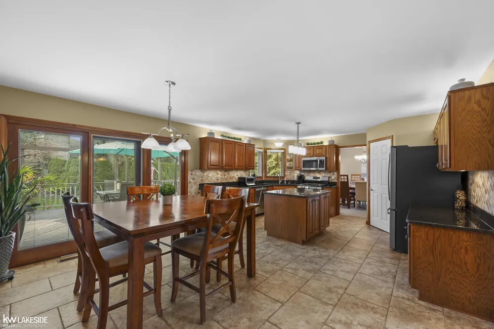 43748 Fallen Tree Drive Sterling Heights City, MI 48314
