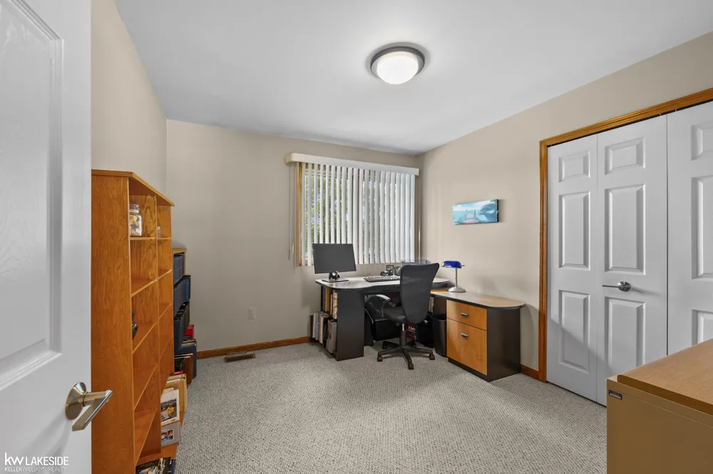 43748 Fallen Tree Drive Sterling Heights City, MI 48314