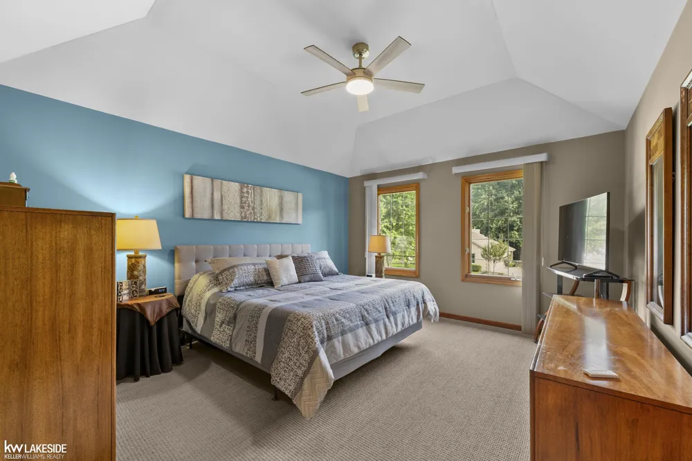 43748 Fallen Tree Drive Sterling Heights City, MI 48314