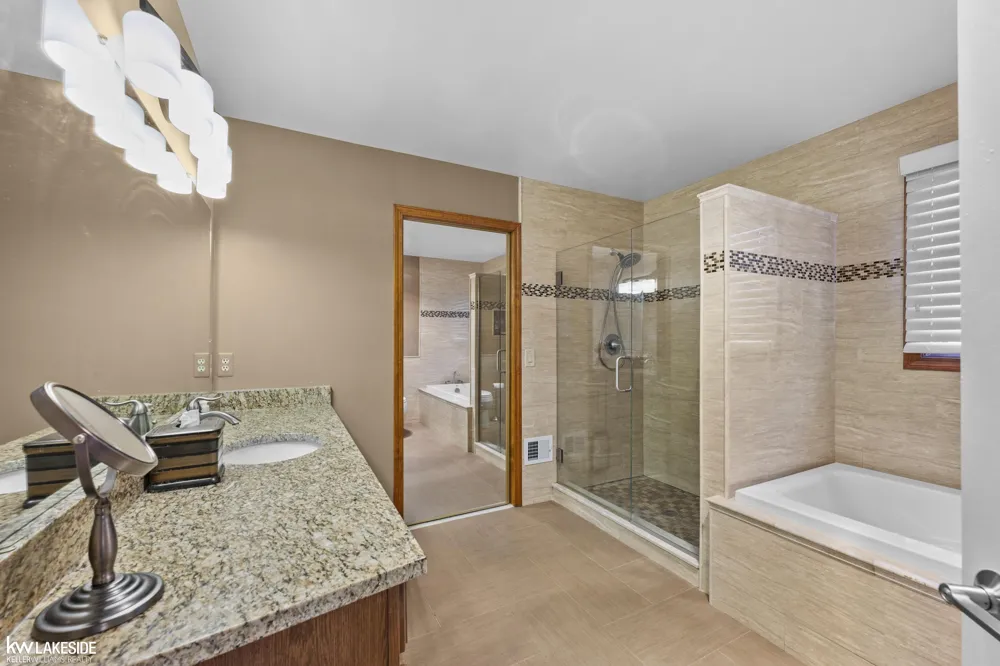 43748 Fallen Tree Drive Sterling Heights City, MI 48314