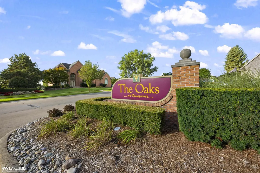 43748 Fallen Tree Drive Sterling Heights City, MI 48314