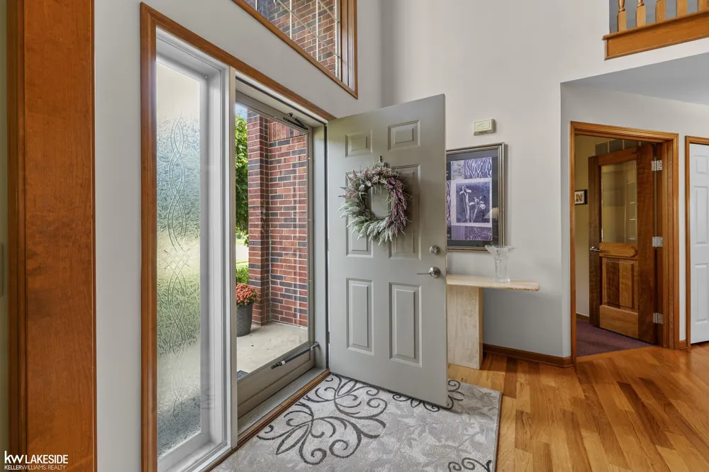 43748 Fallen Tree Drive Sterling Heights City, MI 48314