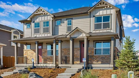 22382 E 7th Place