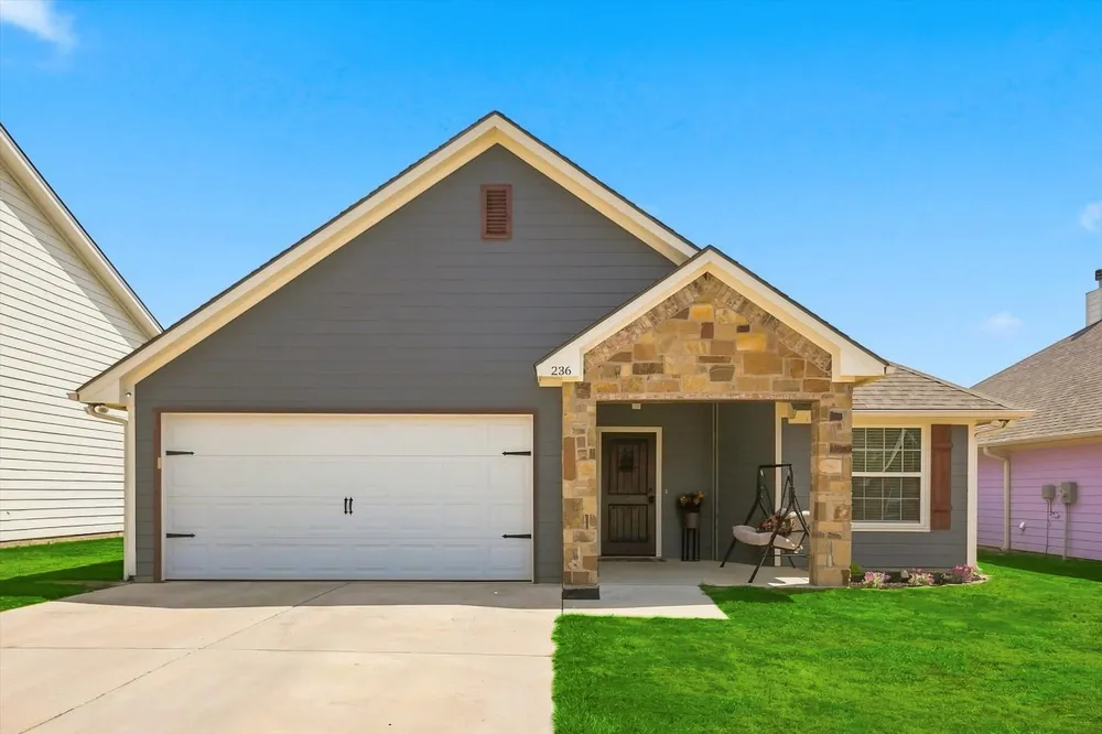 236 Firefly Drive Springtown, TX 76082