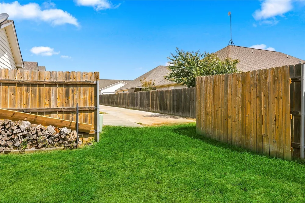 236 Firefly Drive Springtown, TX 76082