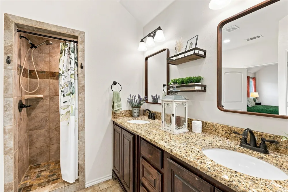 236 Firefly Drive Springtown, TX 76082
