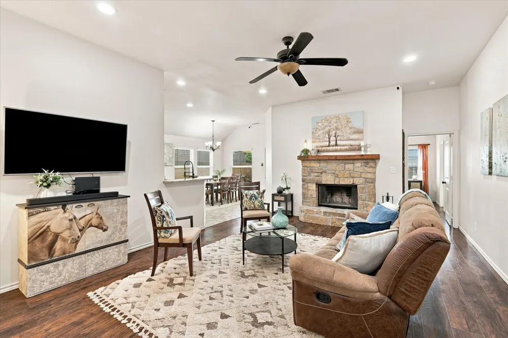 236 Firefly Drive Springtown, TX 76082