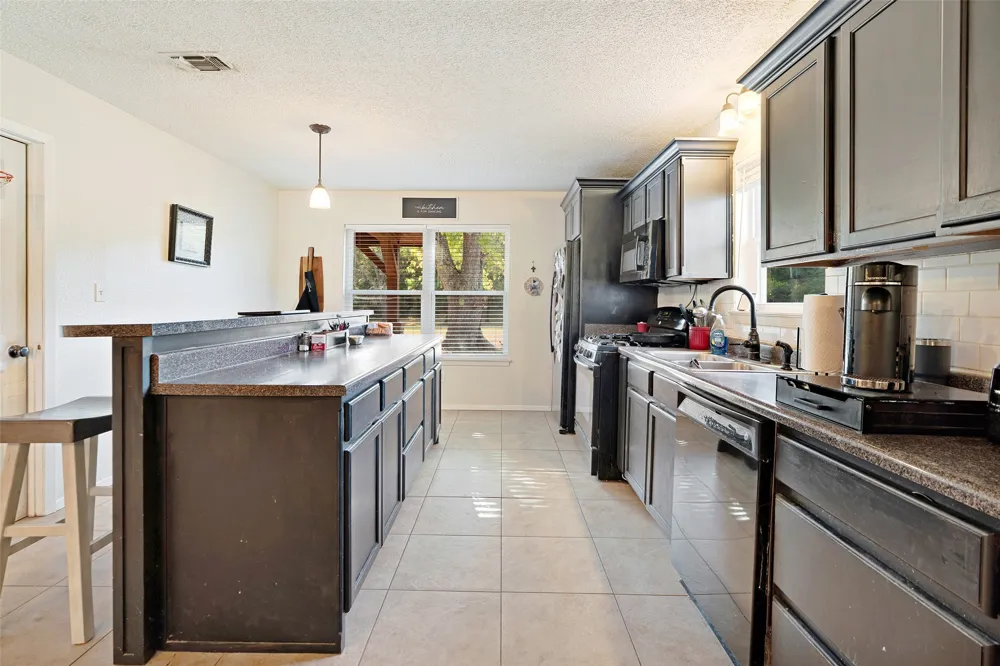 1965 County Road 44250 Powderly, TX 75473