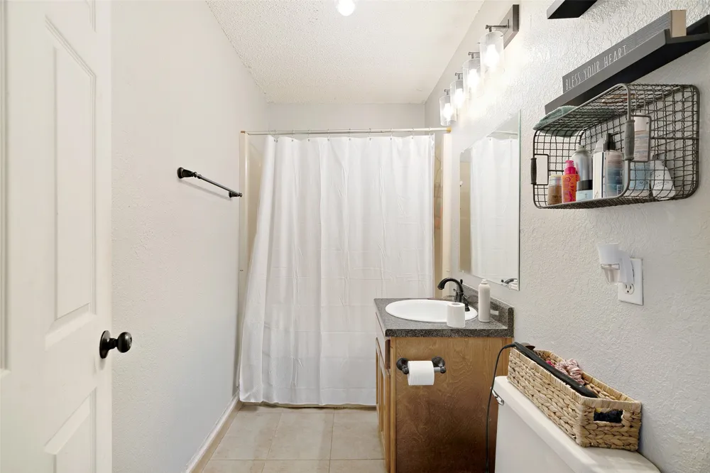 1965 County Road 44250 Powderly, TX 75473