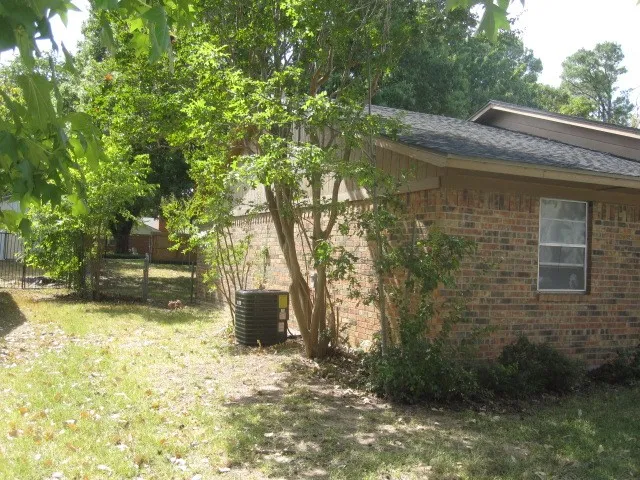 411 Ashland Drive Gainesville, TX 76240
