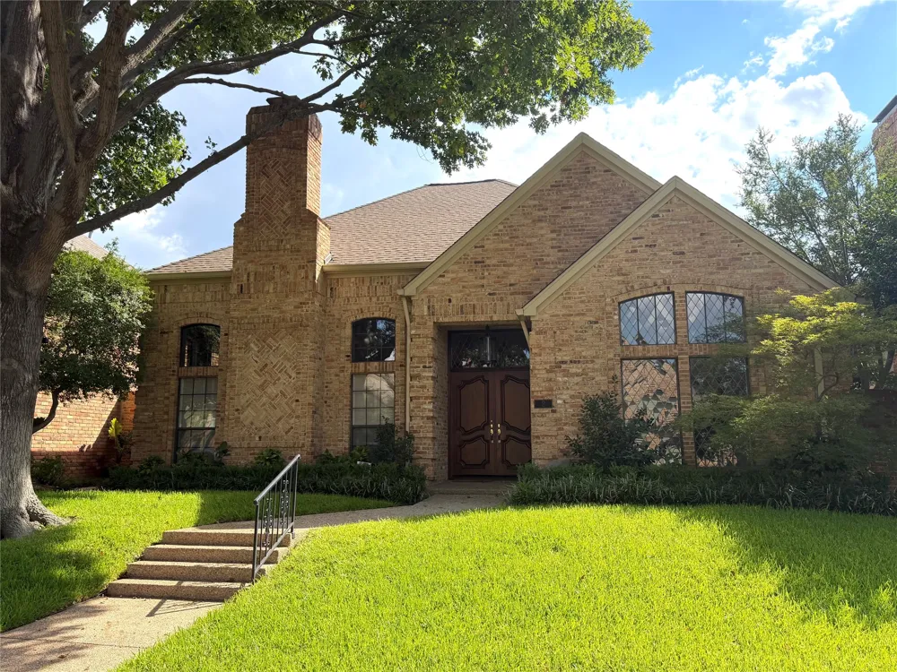 2 Grovenor Court Dallas, TX 75225