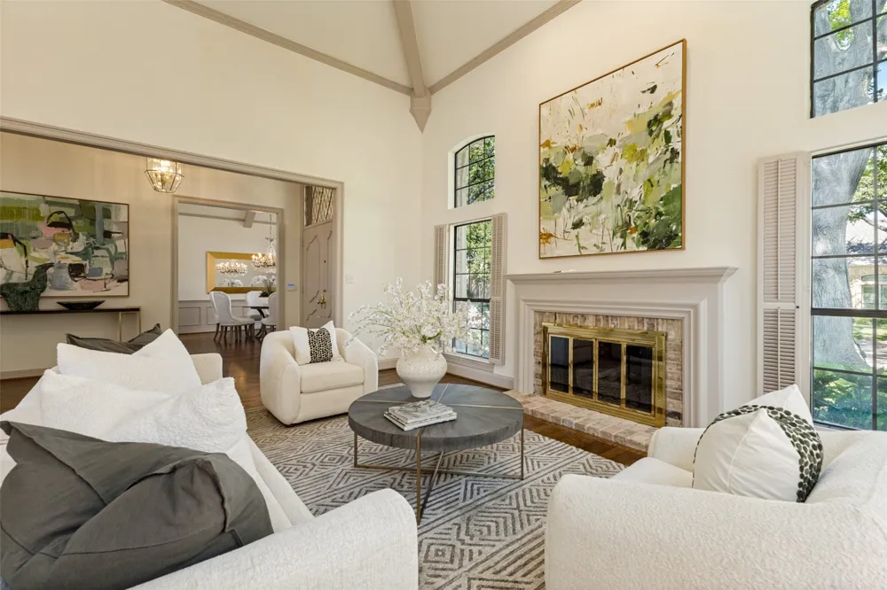 2 Grovenor Court Dallas, TX 75225