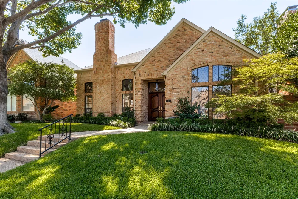 2 Grovenor Court Dallas, TX 75225