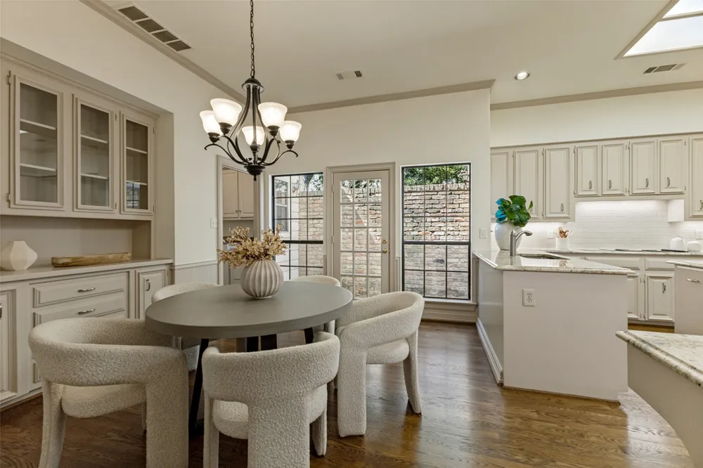2 Grovenor Court Dallas, TX 75225