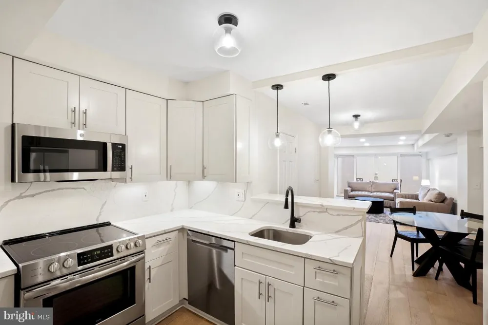 1715 15TH NW #15 Washington, DC 20009