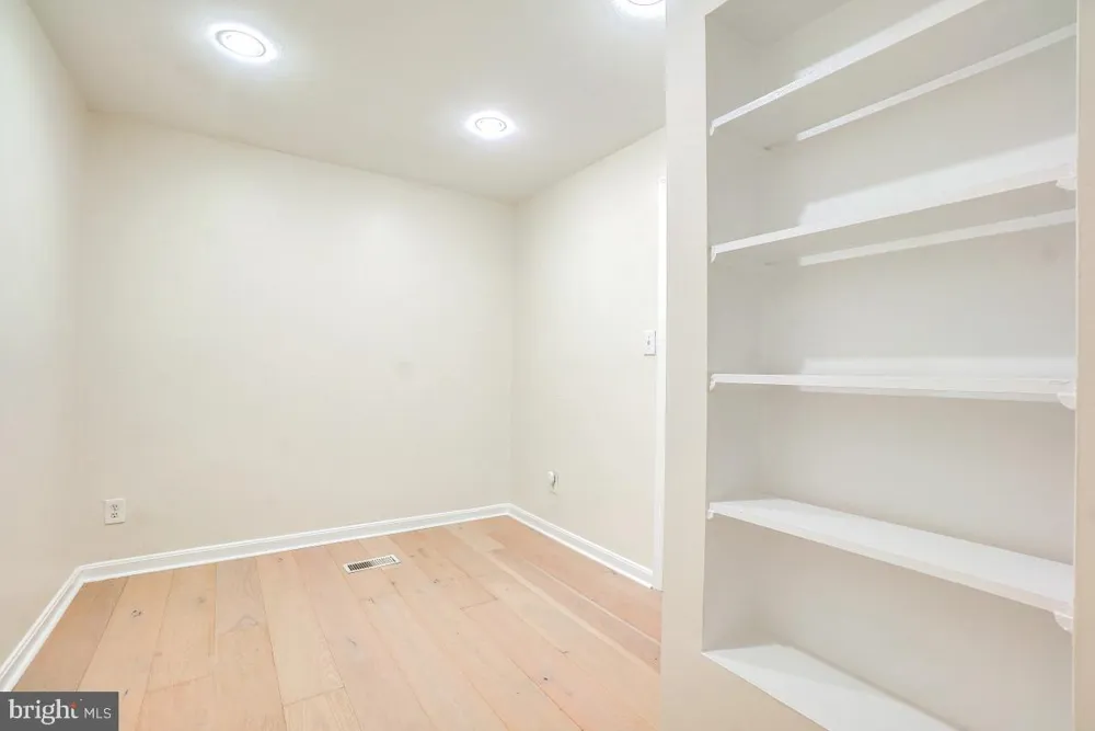 1715 15TH NW #15 Washington, DC 20009