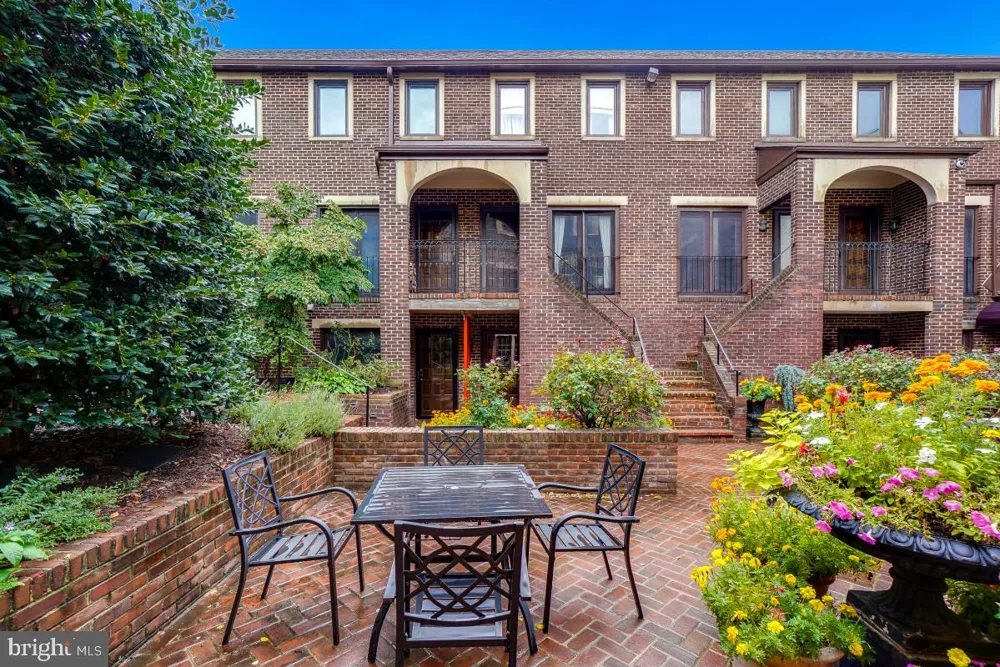 1715 15TH NW #15 Washington, DC 20009