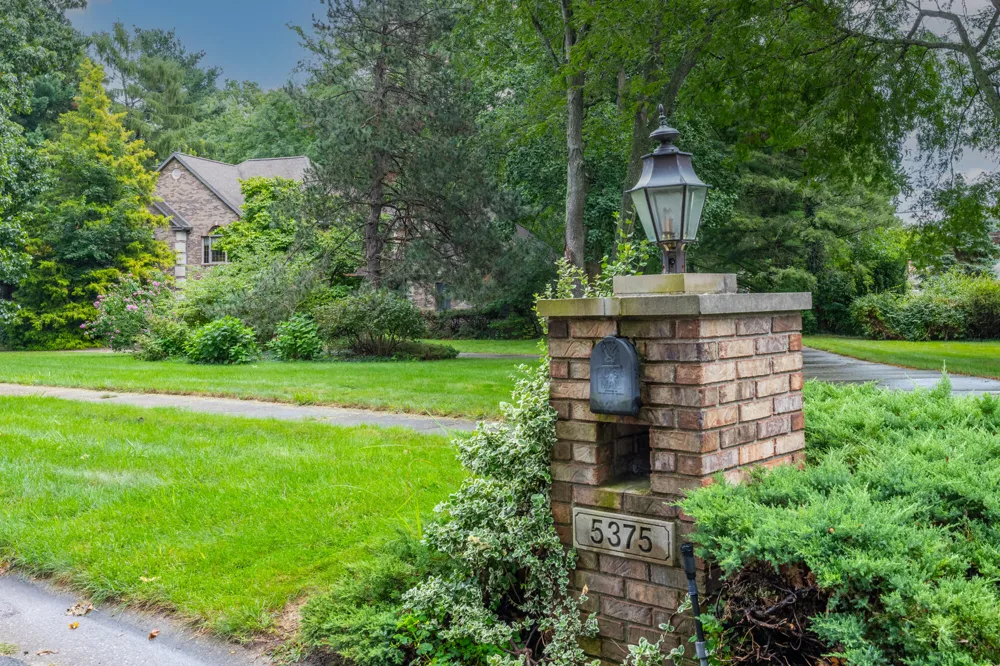 5375 Alpine Ridge Stevensville, MI 49127
