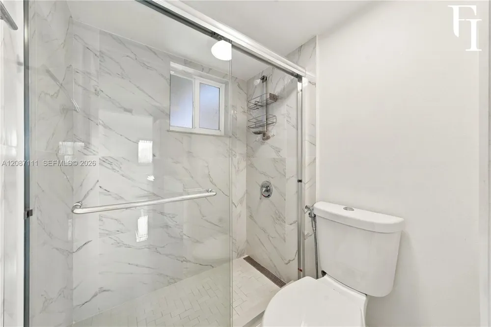 6965 Harding Ave #406 Miami Beach, FL 33141