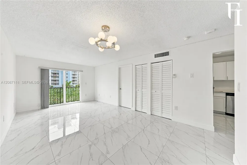 6965 Harding Ave #406 Miami Beach, FL 33141