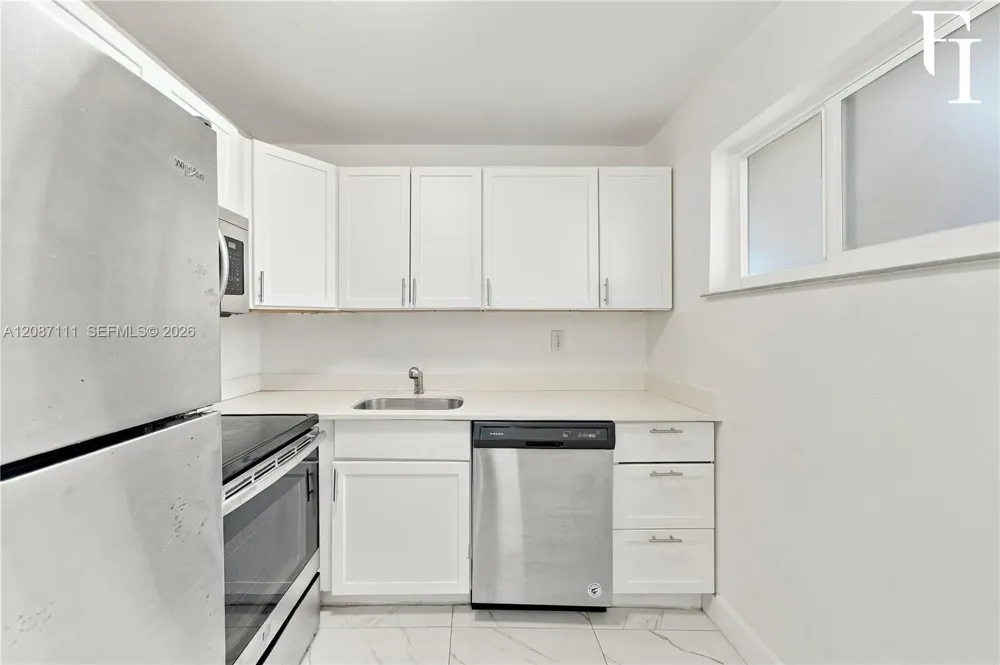 6965 Harding Ave #406 Miami Beach, FL 33141