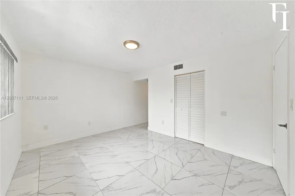 6965 Harding Ave #406 Miami Beach, FL 33141
