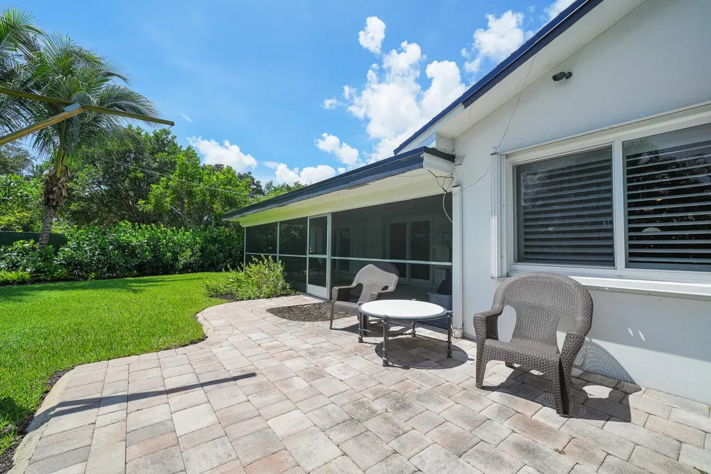 528 NW 15TH AVENUE Boca Raton, FL 33486