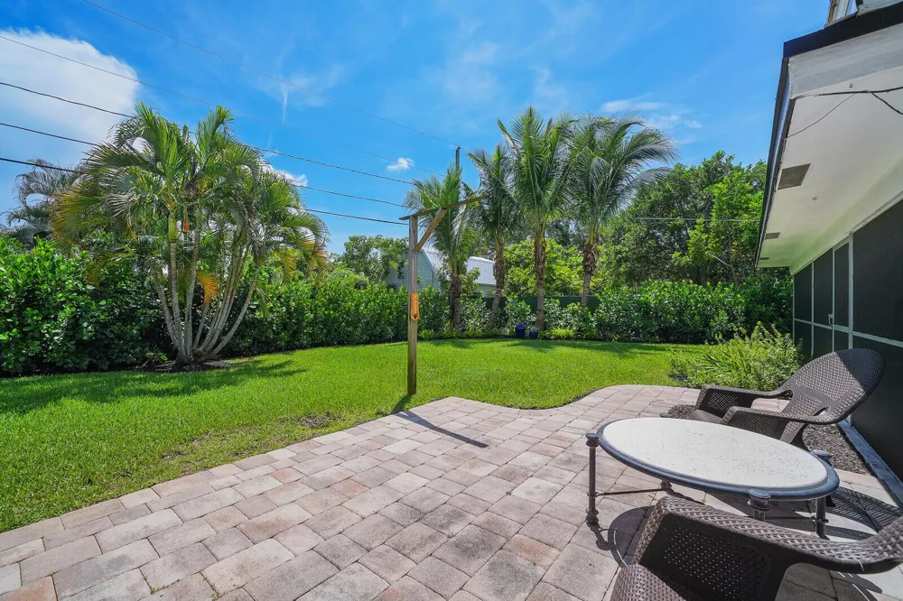 528 NW 15TH AVENUE Boca Raton, FL 33486
