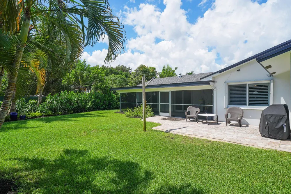 528 NW 15TH AVENUE Boca Raton, FL 33486