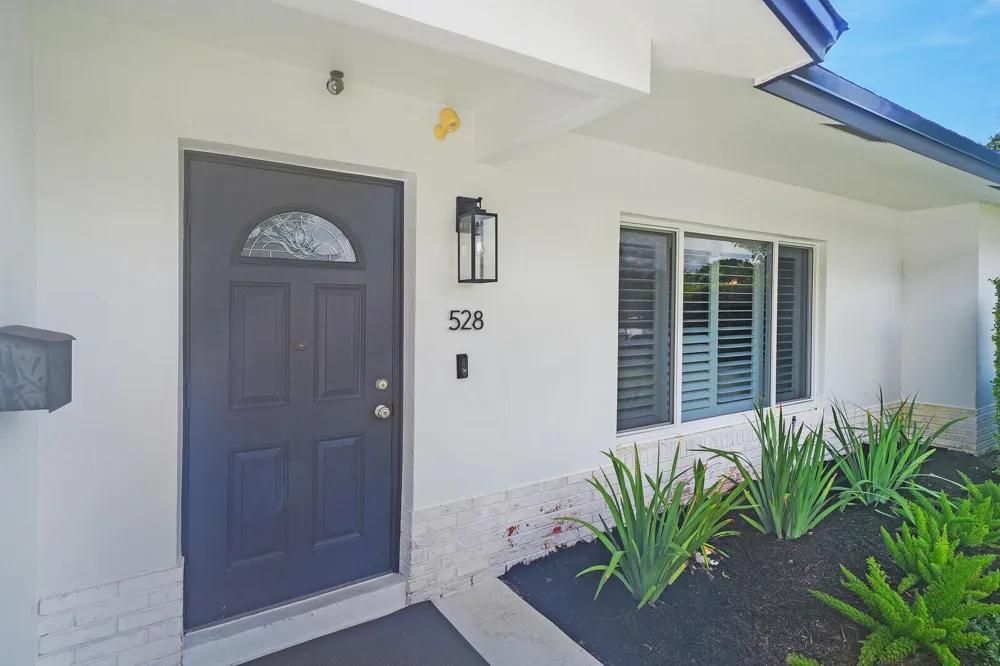528 NW 15TH AVENUE Boca Raton, FL 33486