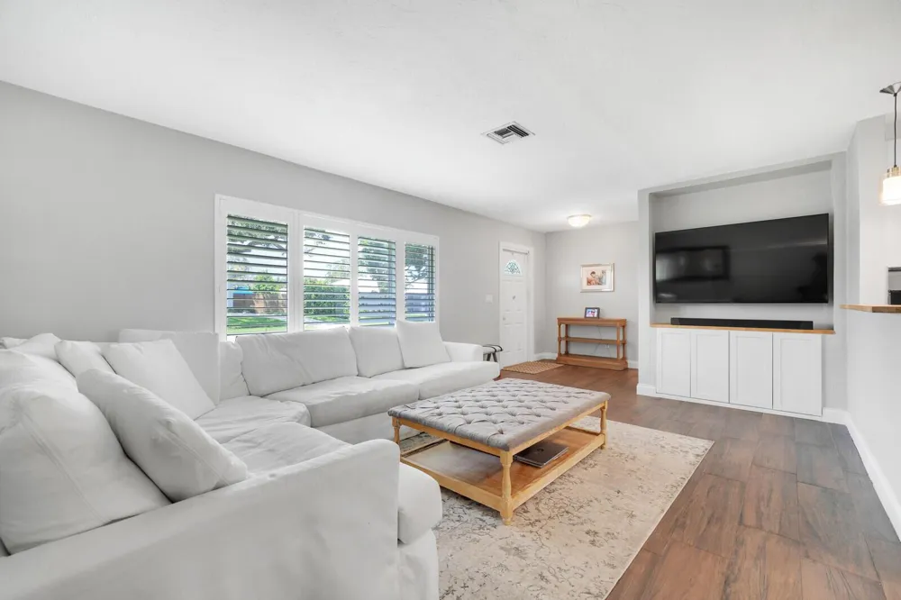 528 NW 15TH AVENUE Boca Raton, FL 33486