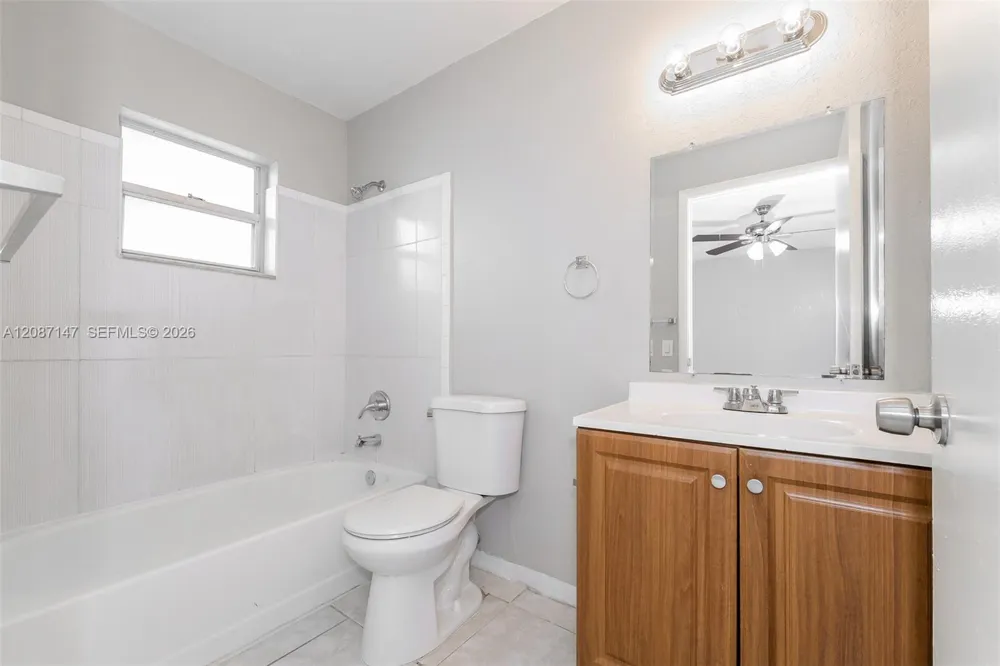 6129 Moonbeam Dr Lake Worth, FL 33463