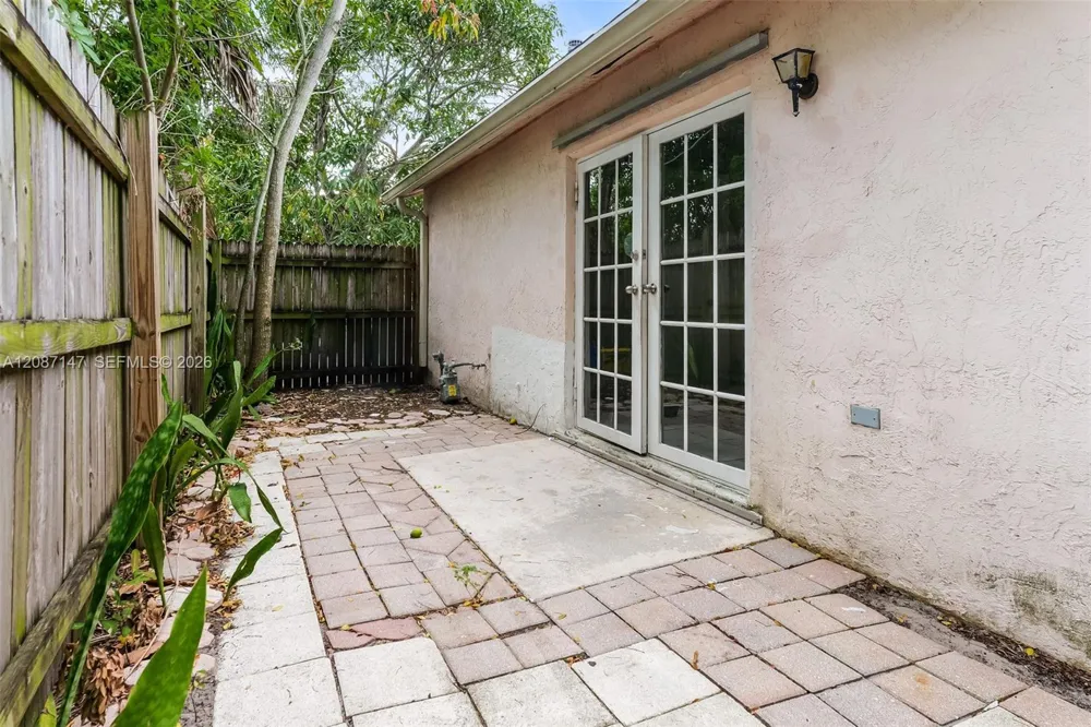 6129 Moonbeam Dr Lake Worth, FL 33463