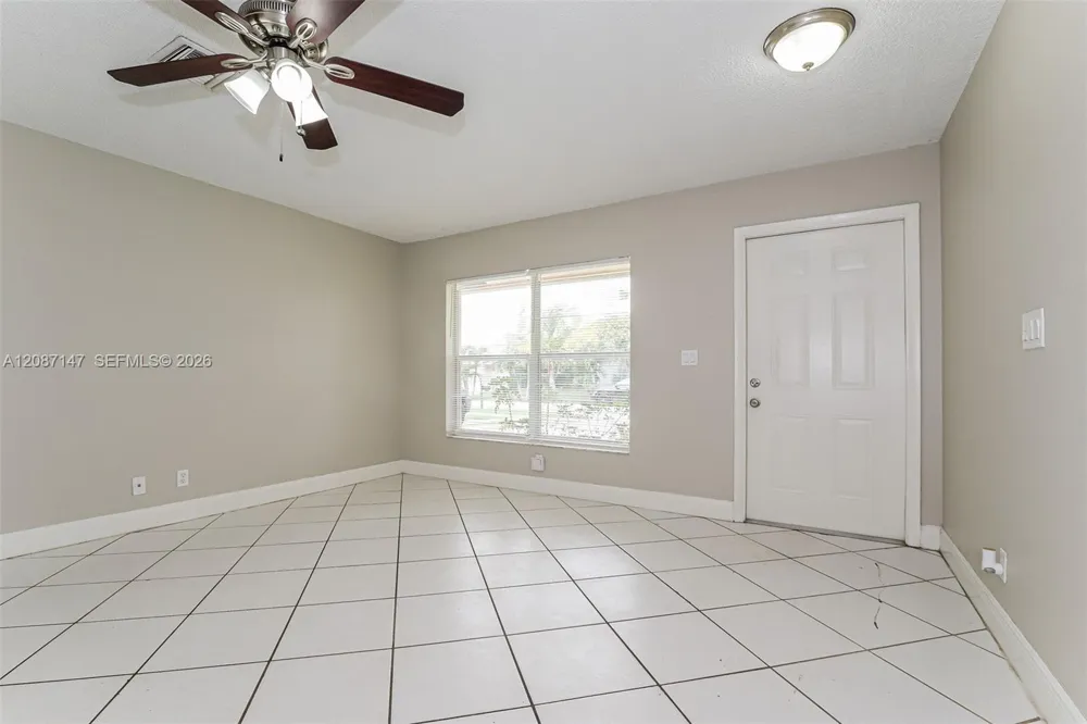 6129 Moonbeam Dr Lake Worth, FL 33463