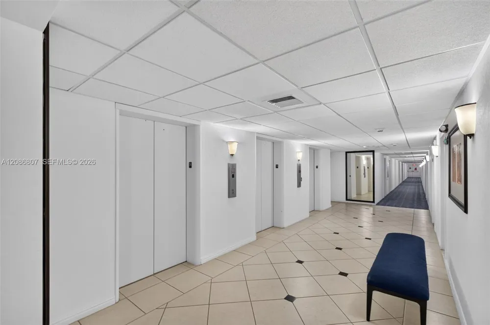 500 Bayview Dr #1420 Sunny Isles Beach, FL 33160