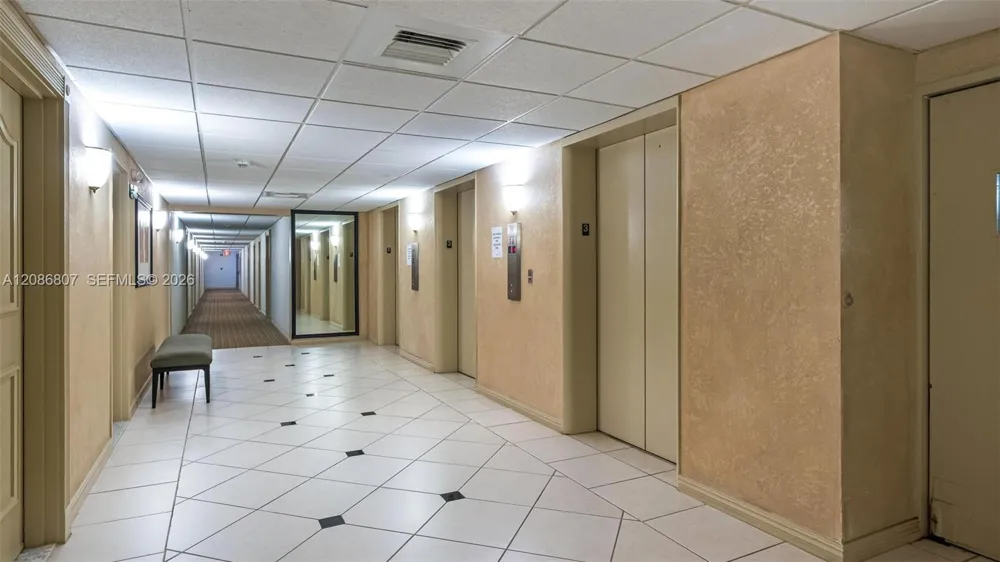500 Bayview Dr #1420 Sunny Isles Beach, FL 33160